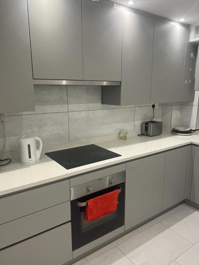 Amazing Flat 2 In Battersea Apartment ลอนดอน ภายนอก รูปภาพ