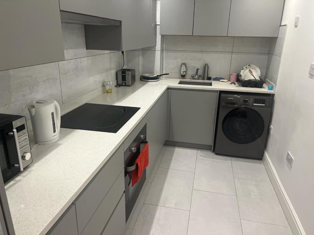 Amazing Flat 2 In Battersea Apartment ลอนดอน ภายนอก รูปภาพ