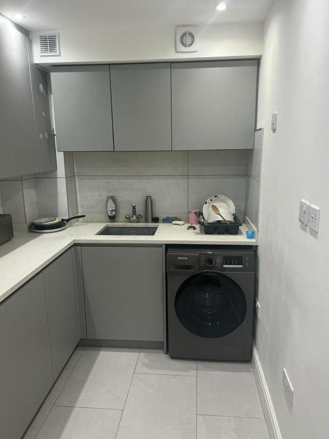 Amazing Flat 2 In Battersea Apartment ลอนดอน ภายนอก รูปภาพ